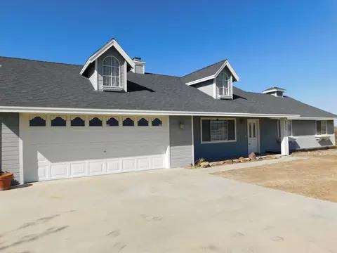 9533 Vista Rd, California City, CA 93505