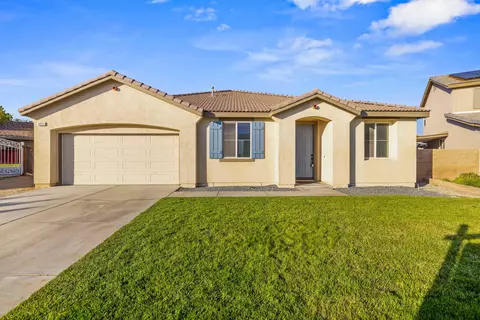 3439 Quiet Splendor Ct, Rosamond, CA 93560