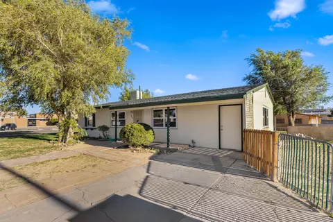 2014 Panamint St, Mojave, CA 93501 photo 2