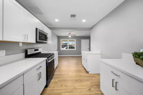 2014 Panamint St, Mojave, CA 93501 photo 8