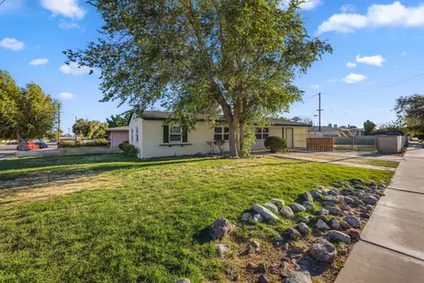 2014 Panamint St, Mojave, CA 93501 photo 3