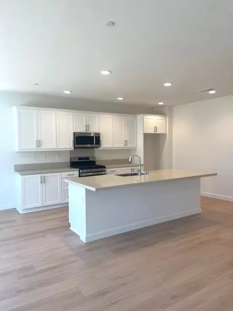38041 Periwinkle Pl, Palmdale, CA 93550 photo 4