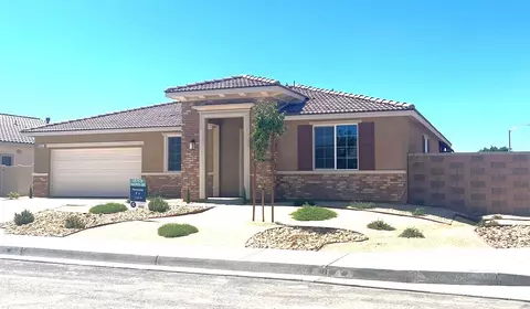 38041 Periwinkle Pl, Palmdale, CA 93550