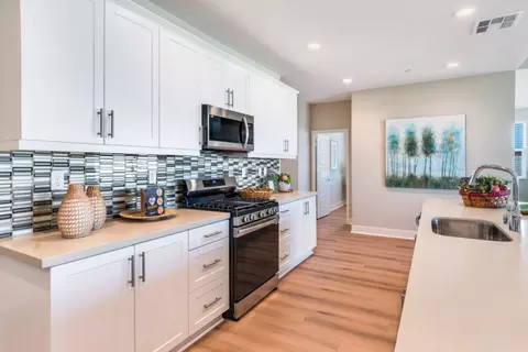 38042 Periwinkle Pl, Palmdale, CA 93550 photo 3