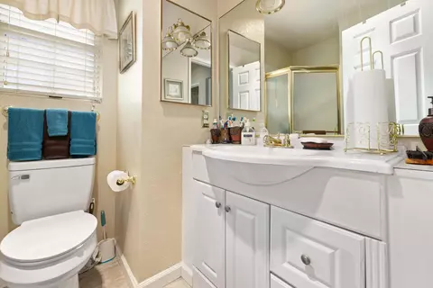 Bath - 43641 Park Ave, Lancaster, CA 93534 photo 1 of 2