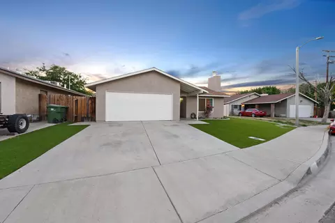 44755 Warren Ct, Lancaster, CA 93535 photo 4