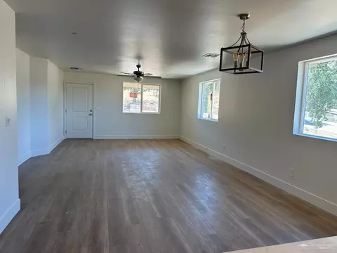 17400 Alsab Pl, Tehachapi, CA 93561 photo 5
