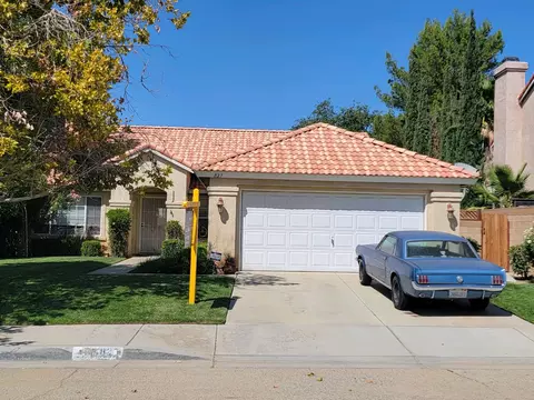 827 Avenue K7 E, Lancaster, CA 93535