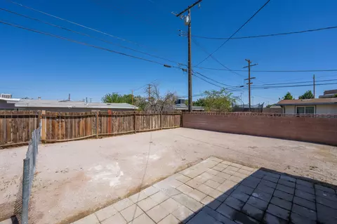 2011 Oldfield St W, Lancaster, CA 93536 photo 35
