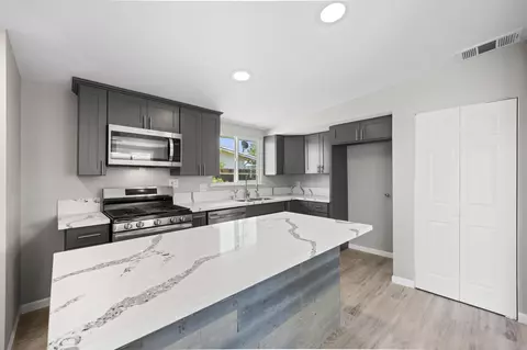 2011 Oldfield St W, Lancaster, CA 93536 photo 5