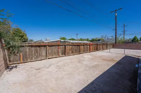 2011 Oldfield St W, Lancaster, CA 93536 photo 40