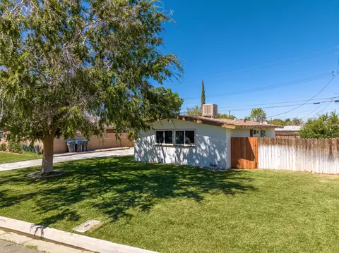 2011 Oldfield St W, Lancaster, CA 93536 photo 45