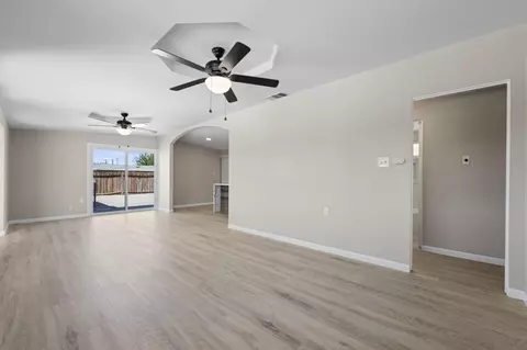 2011 Oldfield St W, Lancaster, CA 93536 photo 13