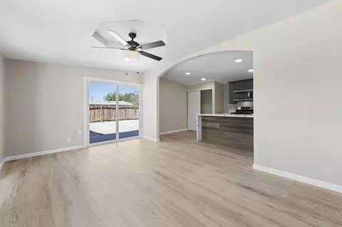 2011 Oldfield St W, Lancaster, CA 93536 photo 12