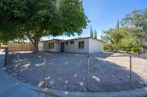 37369 5th St E, Palmdale, CA 93550 photo 2