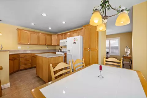 44030 17th St E, Lancaster, CA 93535 photo 2