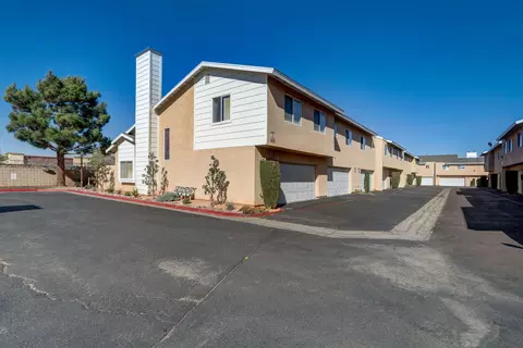 39237 10th St UNIT D, Palmdale, CA 93551