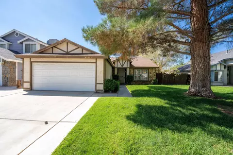 43505 Carol Dr, Lancaster, CA 93535