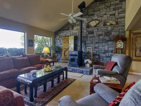 23760 El Rancho Dr, Tehachapi, CA 93561 photo 7