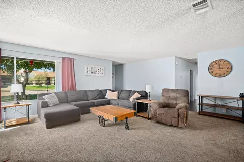 39334 E 169th St, Palmdale, CA 93591 photo 8