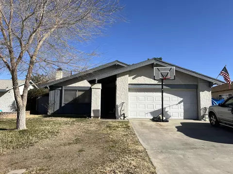 44722 Calston Ave, Lancaster, CA 93535