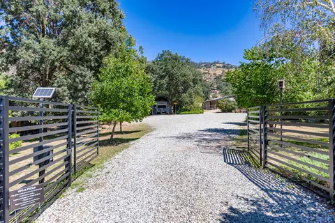 26901 Bear Valley Rd, Tehachapi, CA 93561 photo 6