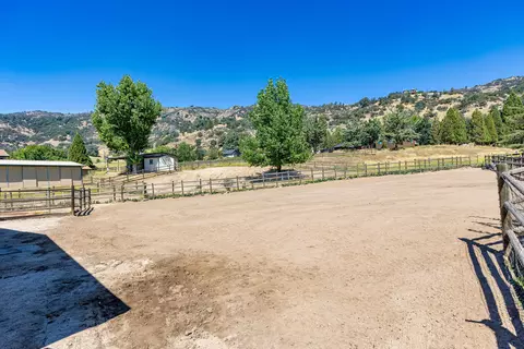 26901 Bear Valley Rd, Tehachapi, CA 93561 photo 61