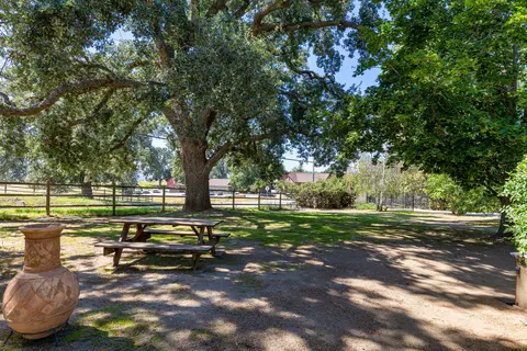 26901 Bear Valley Rd, Tehachapi, CA 93561 photo 11