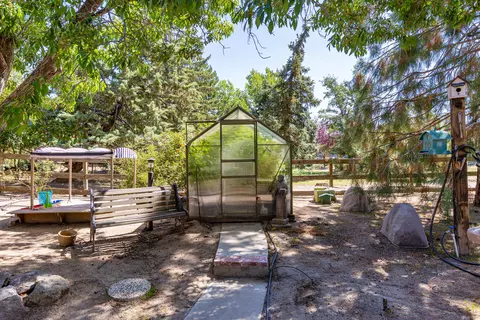 26901 Bear Valley Rd, Tehachapi, CA 93561 photo 12