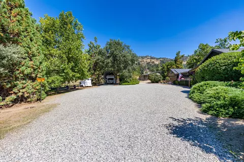 26901 Bear Valley Rd, Tehachapi, CA 93561 photo 7