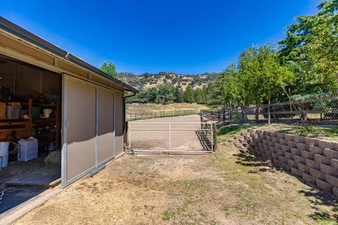 26901 Bear Valley Rd, Tehachapi, CA 93561 photo 60