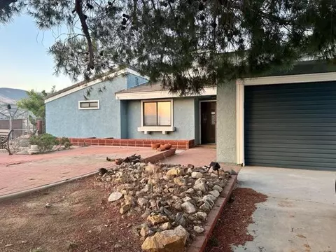 10835 Sierra Hwy, Agua Dulce, CA 91390
