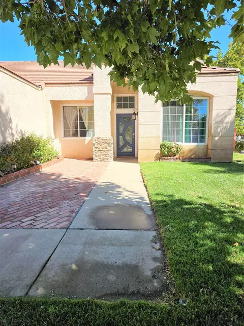 2629 Cloverdale Ct, Palmdale, CA 93551