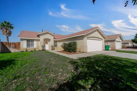 43337 33rd St E, Lancaster, CA 93535