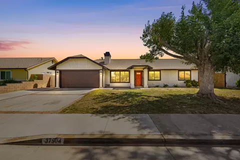 37904 Maureen St, Palmdale, CA 93550