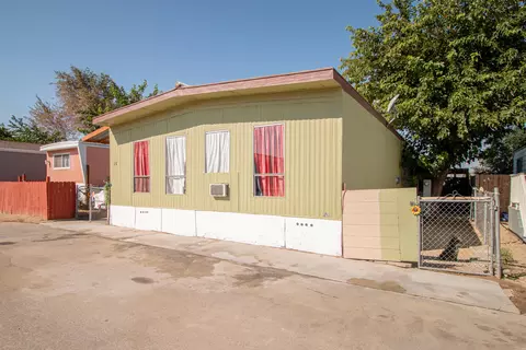 45415 28th St E #SPC 28, Lancaster, CA 93535