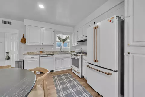 614 Anita Dr, Tehachapi, CA 93561 photo 8
