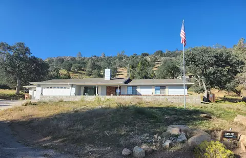 21812 Sunnybrook Dr, Tehachapi, CA 93561