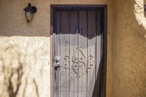 38710 10th St E #21, Palmdale, CA 93550