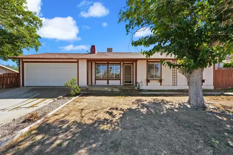 17826 Joshua Grove Ave, Palmdale, CA 93591