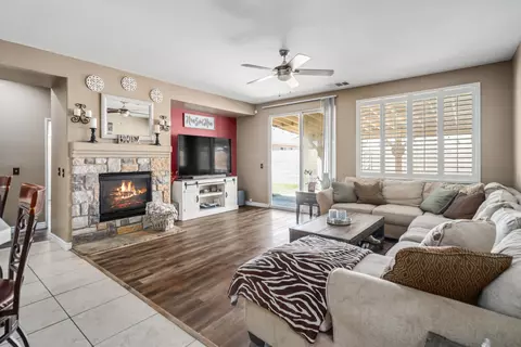 43833 Elena Ct, Lancaster, CA 93536 photo 13