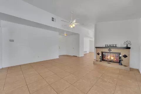 38657 28th St E, Palmdale, CA 93550 photo 11