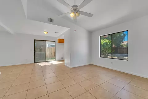 38657 28th St E, Palmdale, CA 93550 photo 13