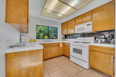38657 28th St E, Palmdale, CA 93550 photo 17