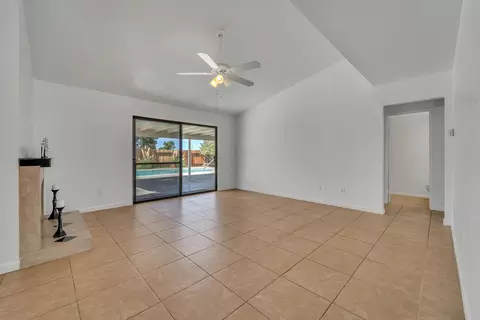 38657 28th St E, Palmdale, CA 93550 photo 9