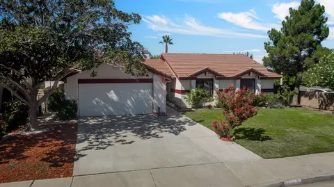 38657 28th St E, Palmdale, CA 93550 photo 2