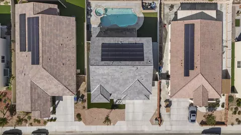 45039 44th St W, Lancaster, CA 93536 photo 2