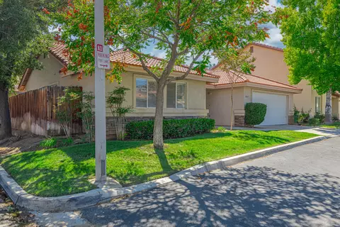 40147 Cantara Dr, Palmdale, CA 93550 photo 2