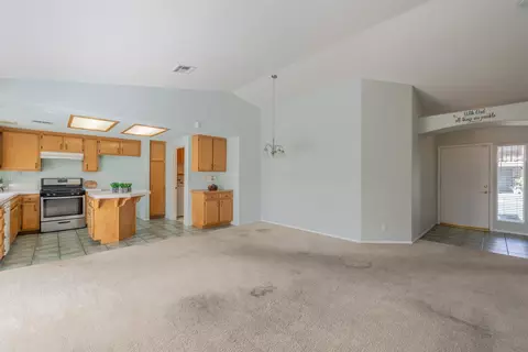 40147 Cantara Dr, Palmdale, CA 93550 photo 4