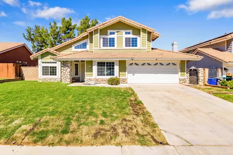 4819 Vitrina Ln, Palmdale, CA 93551